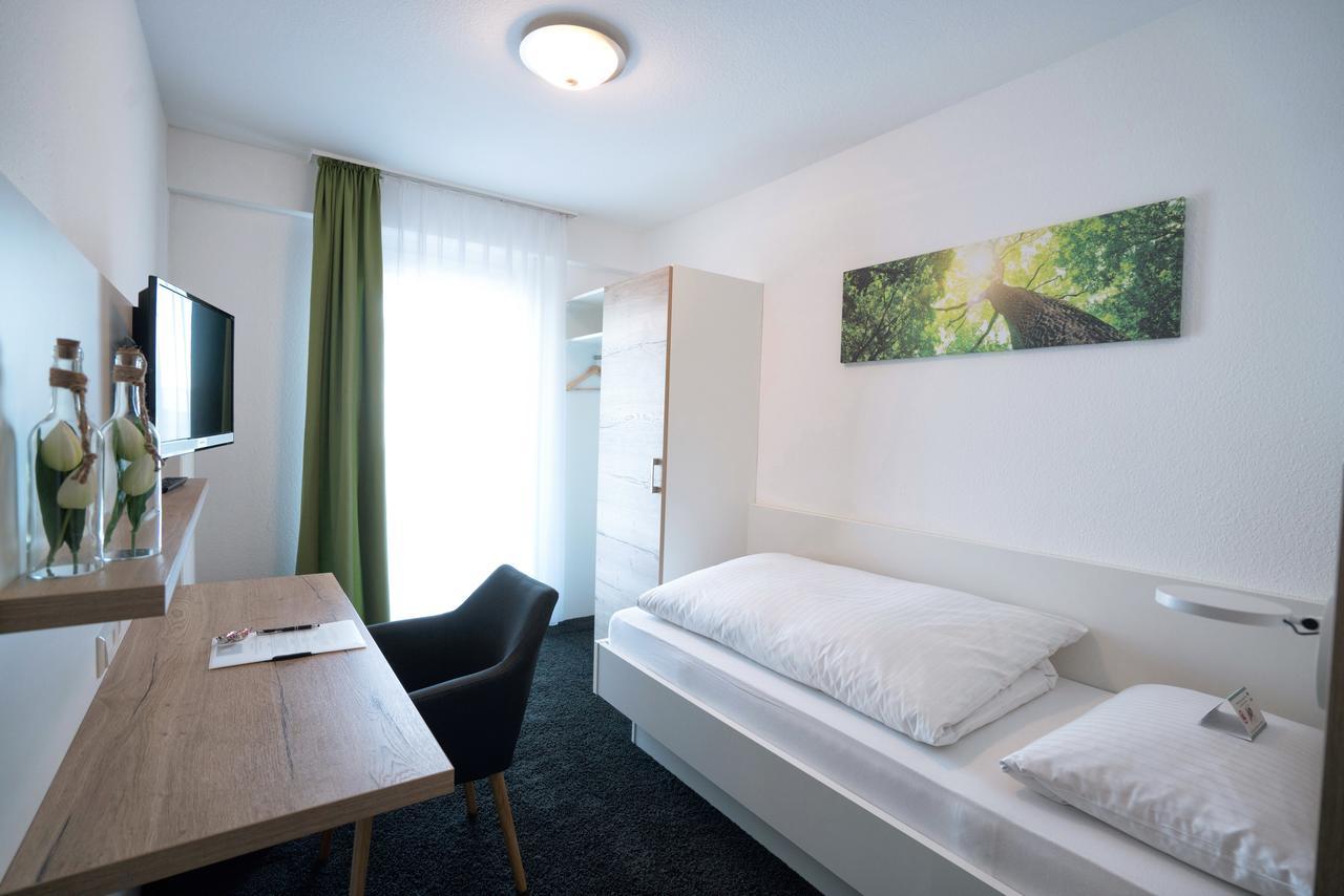 Hotel Zur Sonne Bodelshausen Buitenkant foto