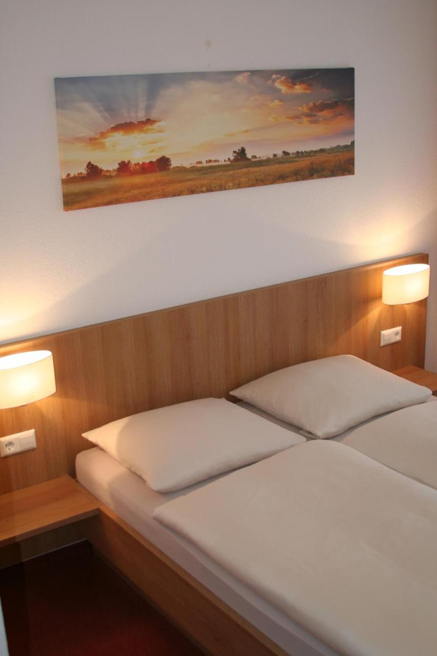 Hotel Zur Sonne Bodelshausen Buitenkant foto